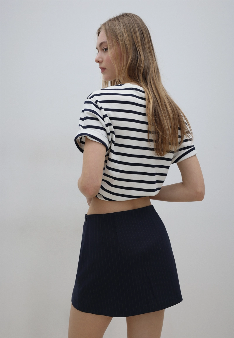 Юбка-шорты с разрезом сбоку