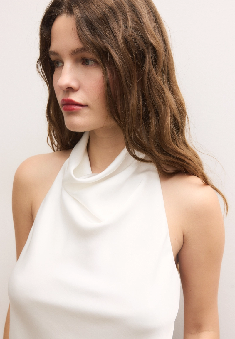 Атласный топ с горловиной халтер