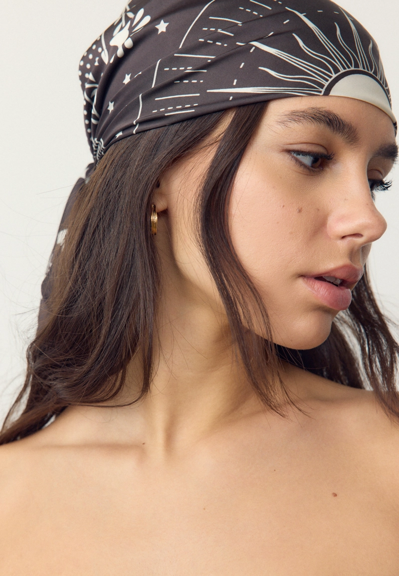 Платок со змеиным принтом