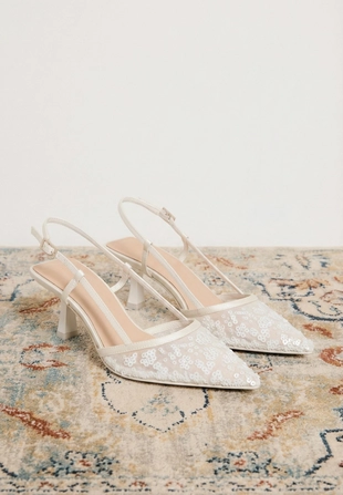 Туфли на среднем тонком каблуке из сетки со стразами- Заказать в России