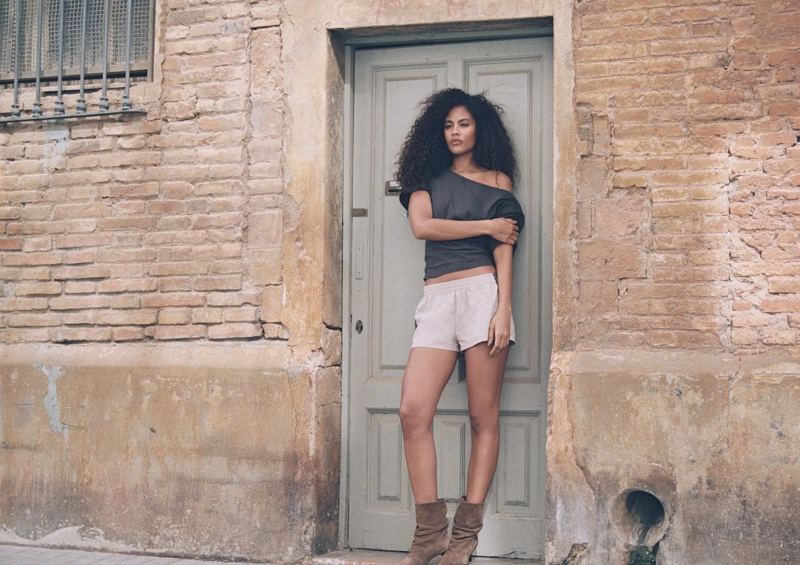 Мини-шорты высокотехнологичные