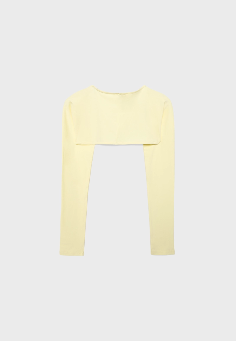 Болеро зауженного кроя с длинными рукавами