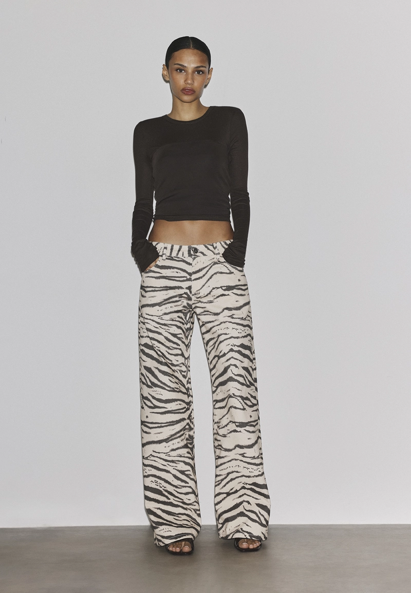 Брюки свободного кроя