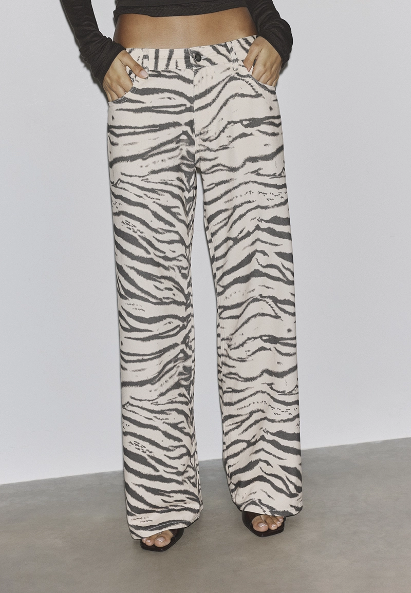 Брюки свободного кроя