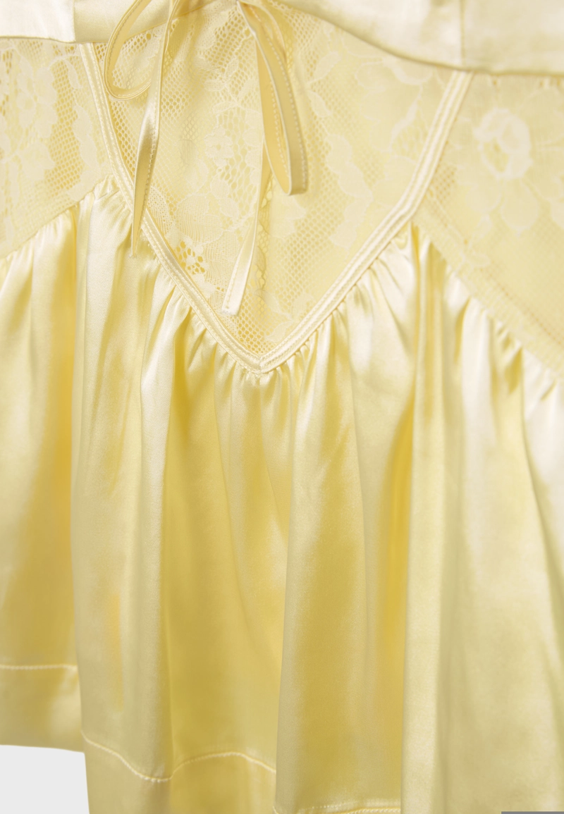 Атласный топ на бретелях