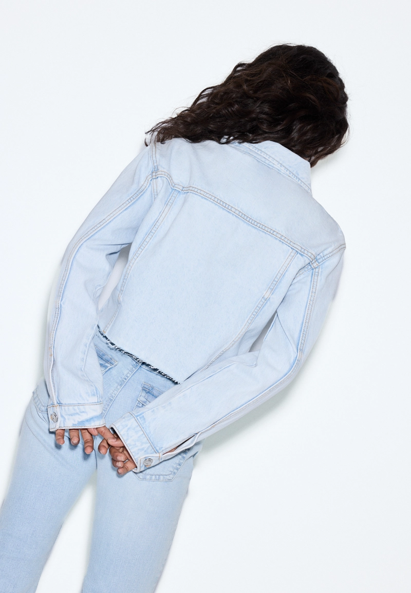 Джинсовая куртка