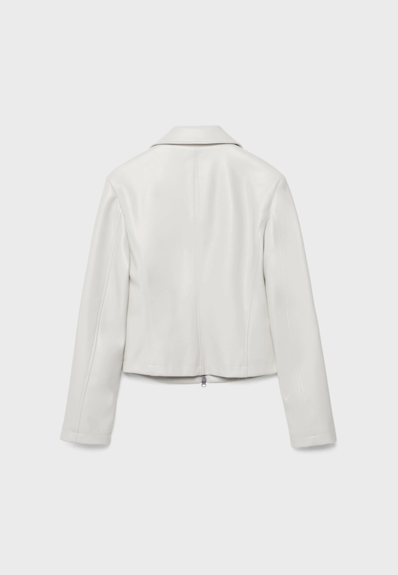 Приталенная куртка из искусственной кожи