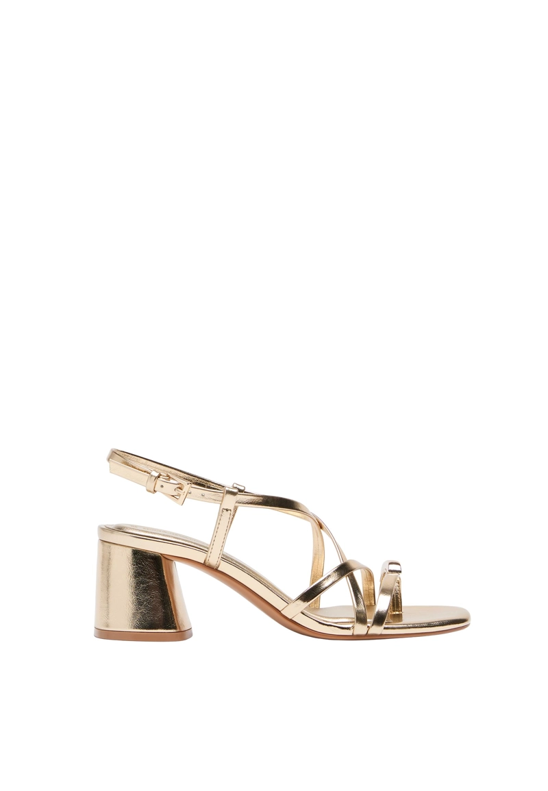 Босоножки на каблуке с множеством ремешков