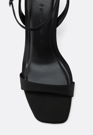 Босоножки на шпильке- Заказать в России