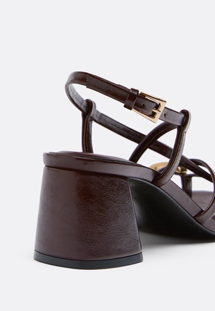 Босоножки на каблуке с множеством ремешков- Заказать в России