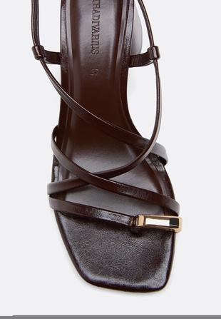 Босоножки на каблуке с множеством ремешков- Заказать в России