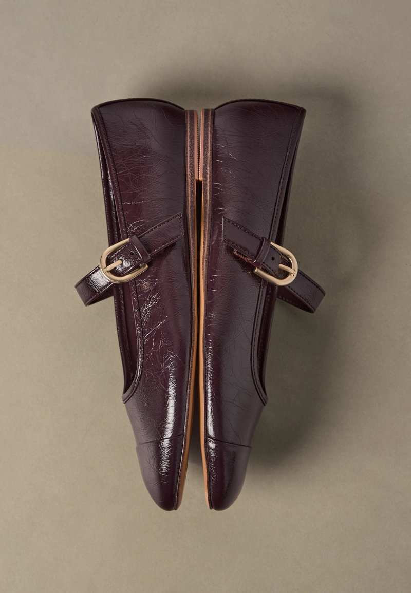 Балетки из искусственной кожи с носом