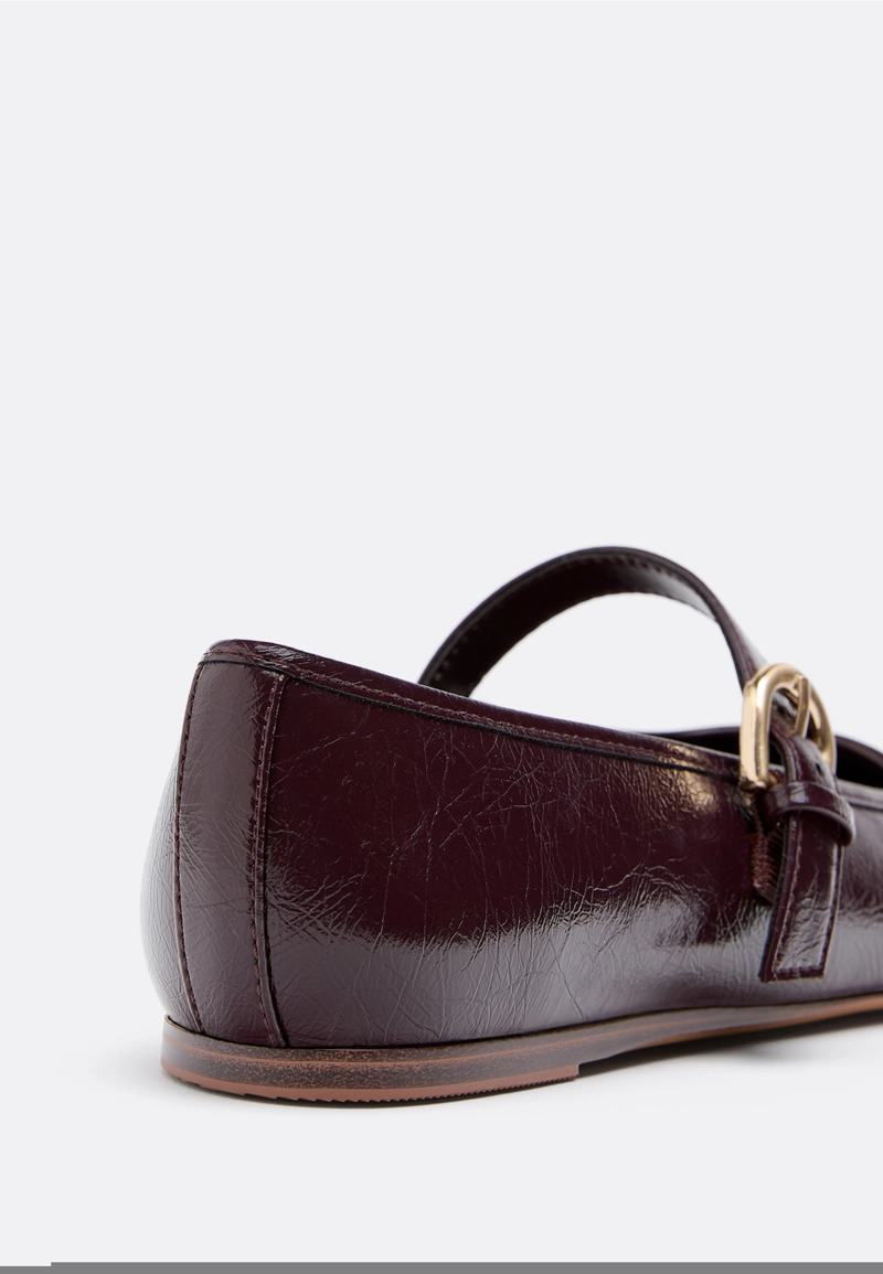 Балетки из искусственной кожи с носом