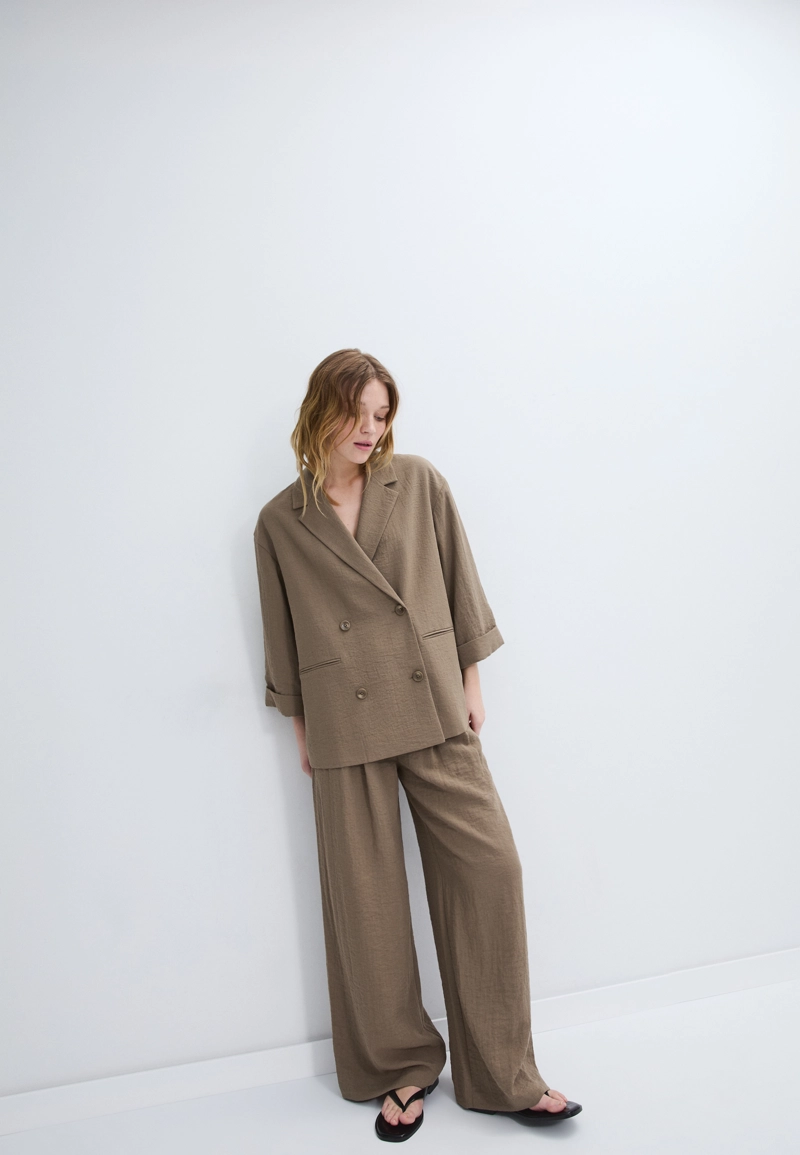 Свободный двубортный пиджак