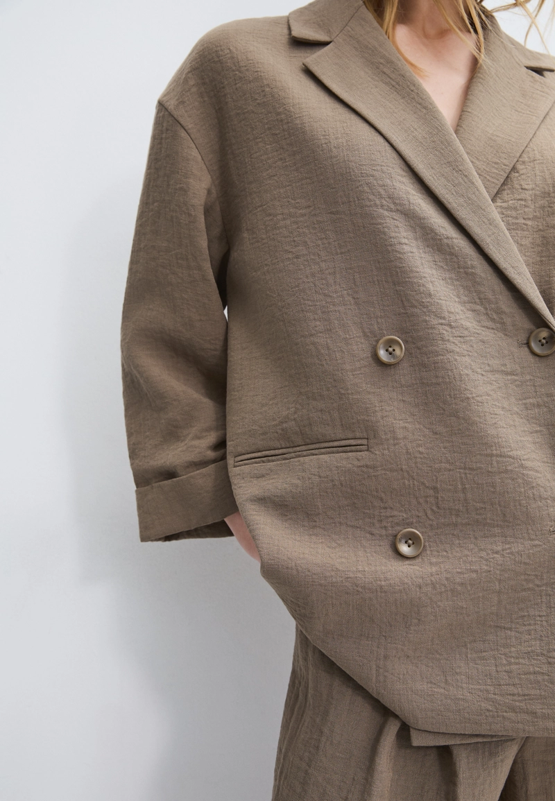 Свободный двубортный пиджак