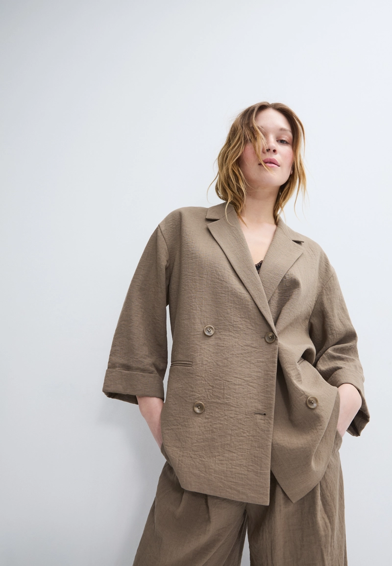 Свободный двубортный пиджак