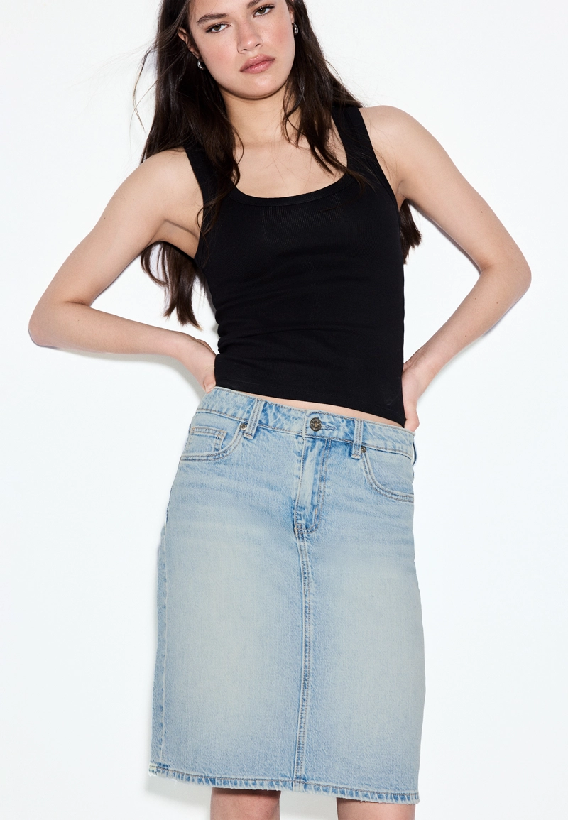 Джинсовая мини-юбка