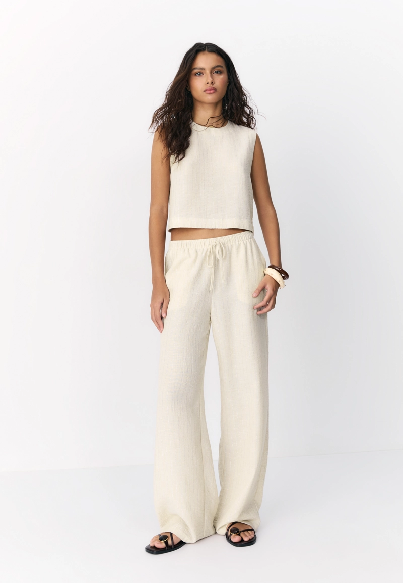 Свободные брюки под лён с металлической нитью