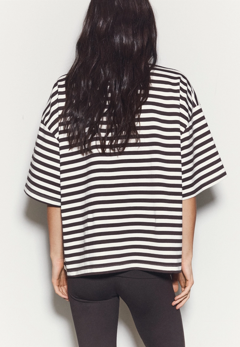 Футболка Boxy с короткими рукавами