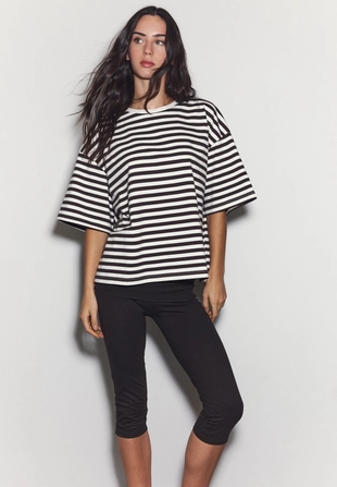 Футболка Boxy с короткими рукавами- Заказать в России