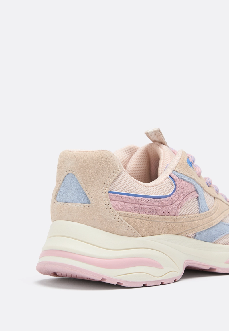 Кроссовки на платформе