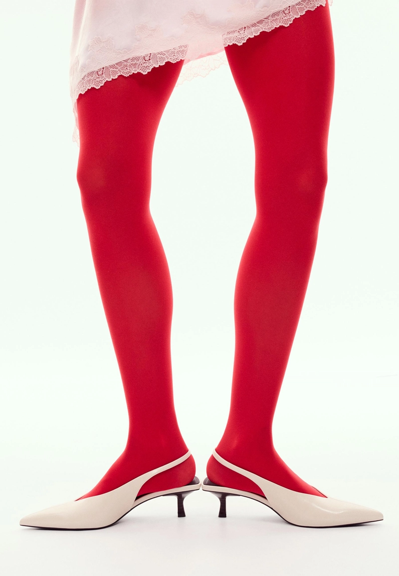 Туфли с V-образным вырезом на каблуке