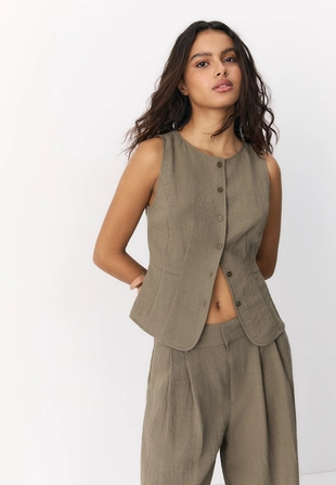 Жилет на пуговицах- Заказать в России