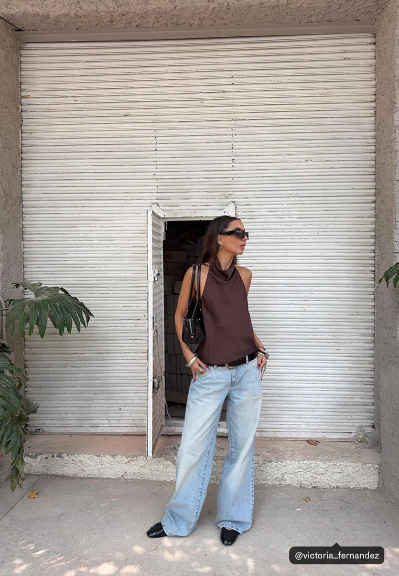 Атласный топ с горловиной халтер