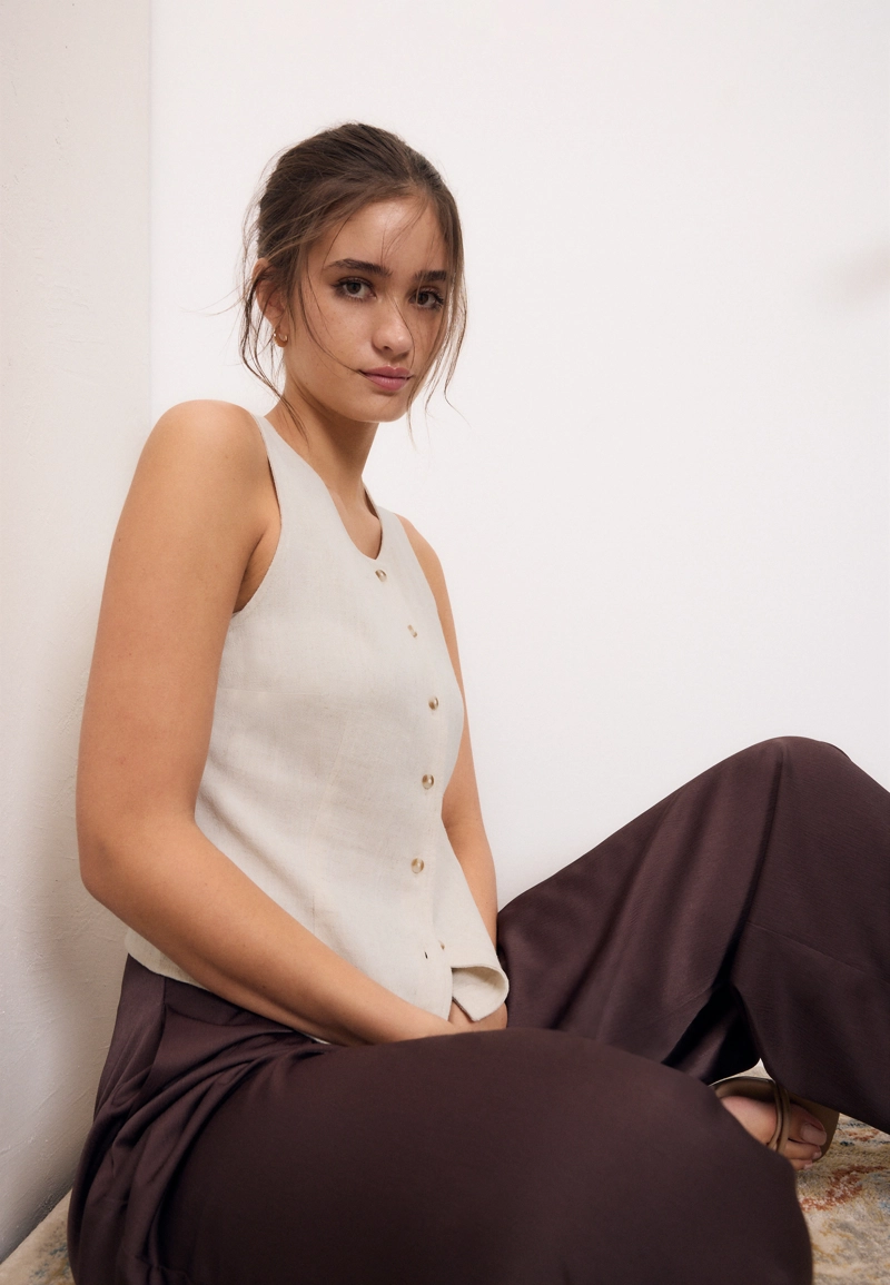 Топ без рукавов на пуговицах