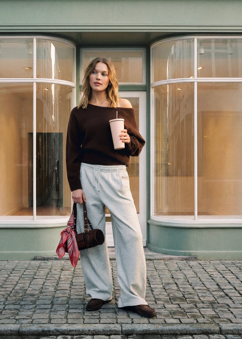 Мягкий вязаный джемпер с вырезом-лодочкой