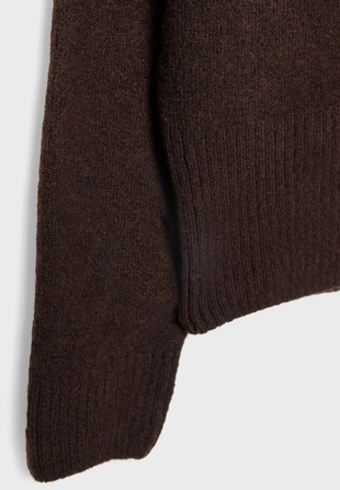 Мягкий вязаный джемпер с вырезом-лодочкой- Заказать в России