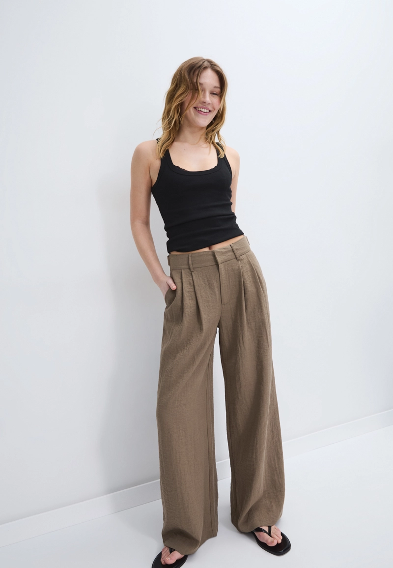 Брюки-палаццо с регулируемым поясом