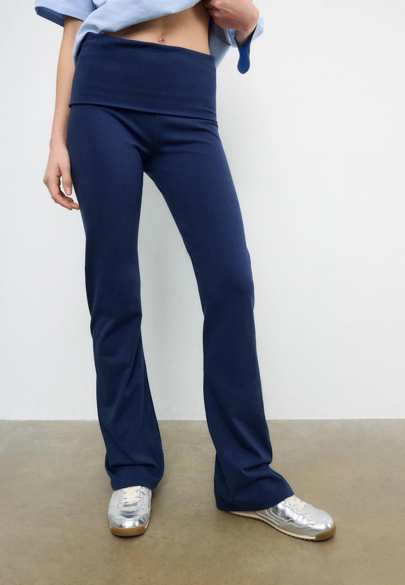 Леггинсы клеш