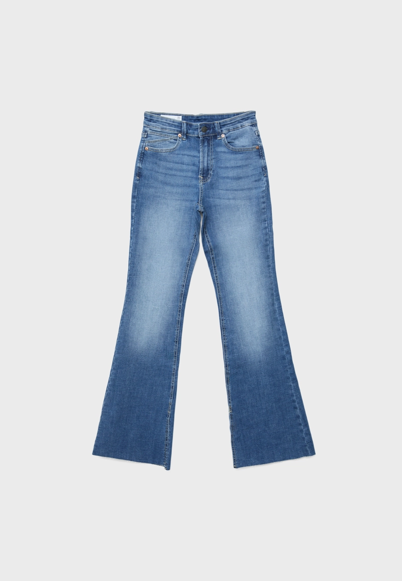 Джинсы клеш D74 с разрезом