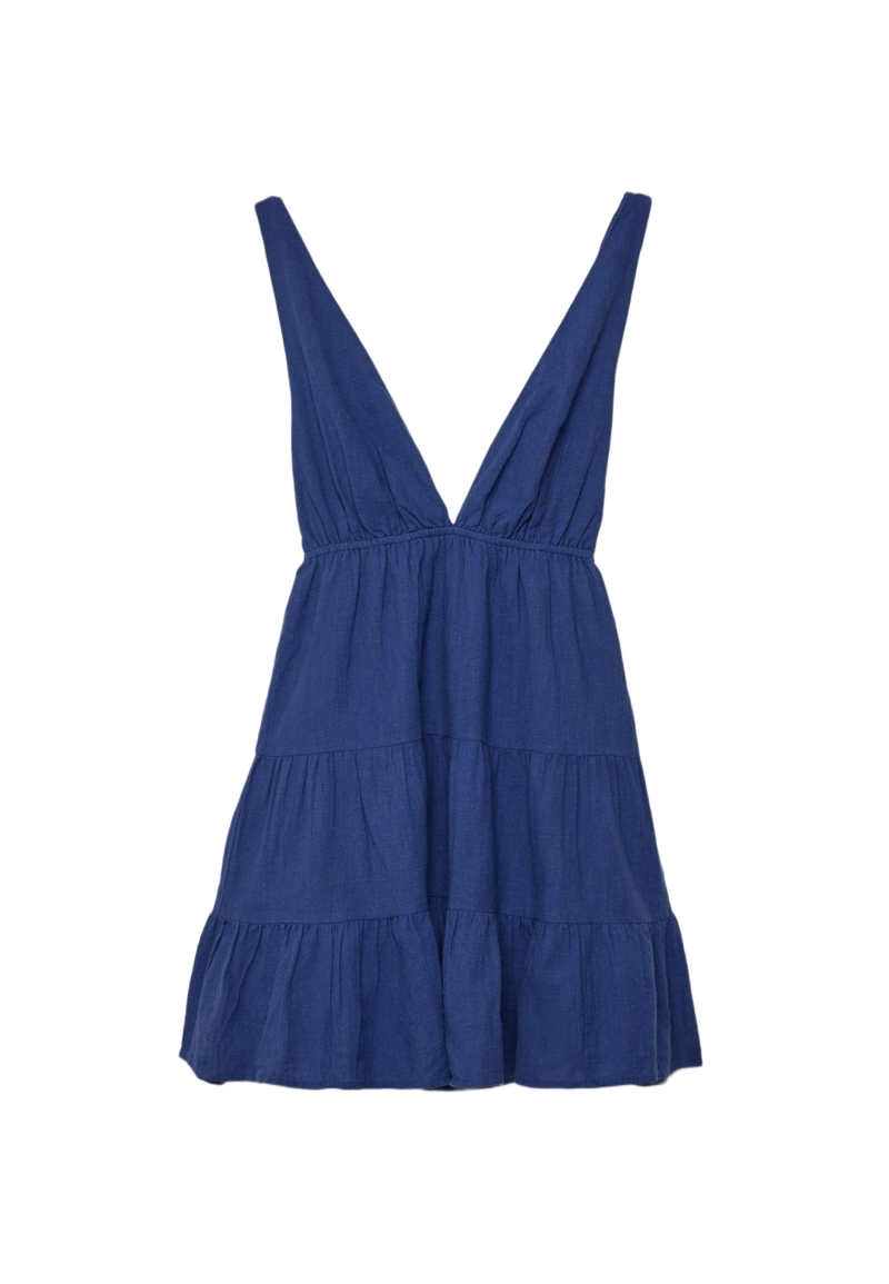 Короткое платье с V-образным вырезом