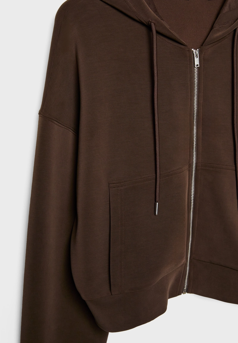 Толстовка на молнии из мягкой ткани