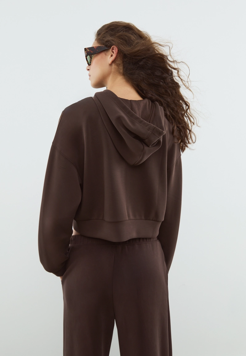 Толстовка на молнии из мягкой ткани