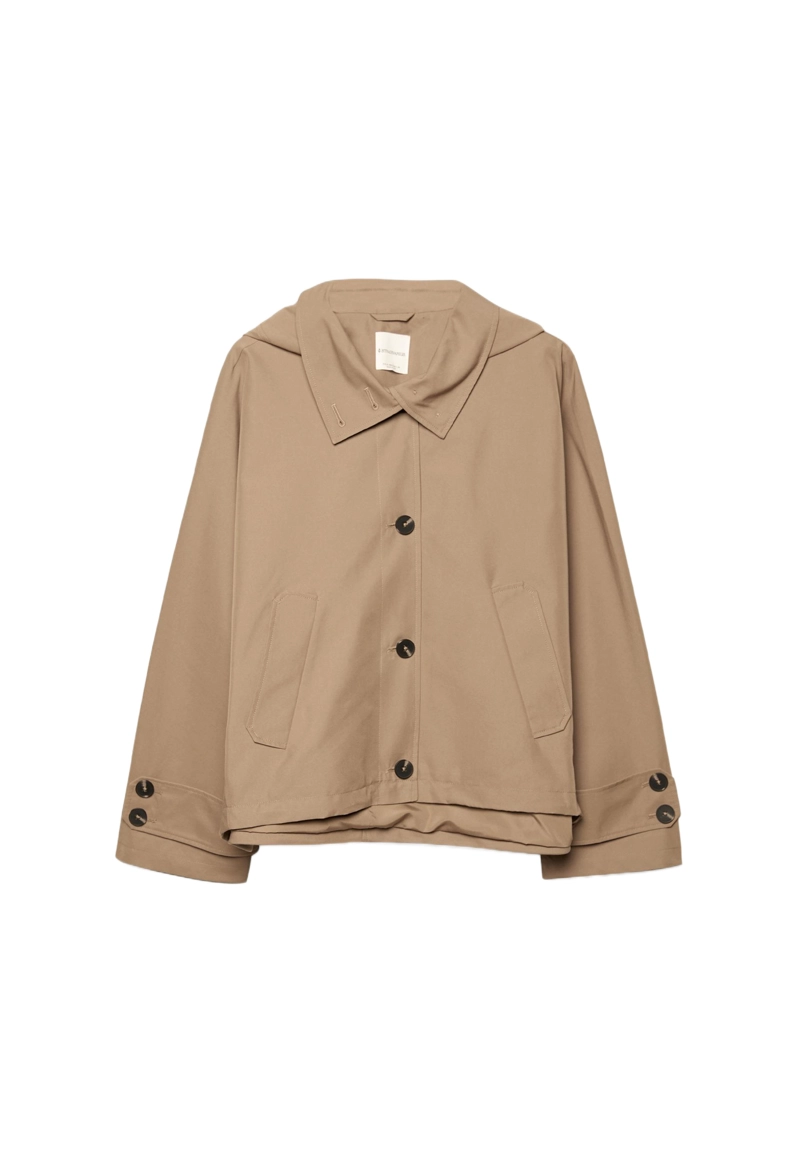 Укороченный объемный тренч с капюшоном