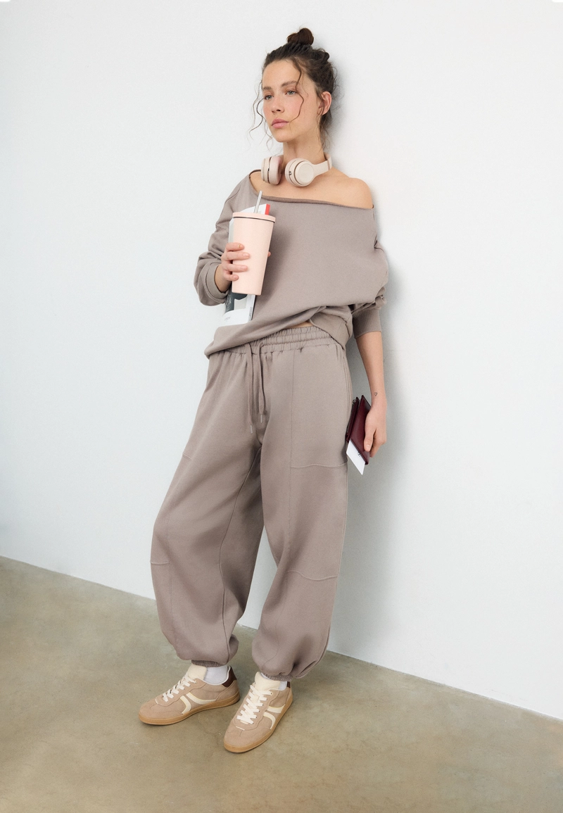 Брюки-джоггеры с рукавами-фонариками из флиса