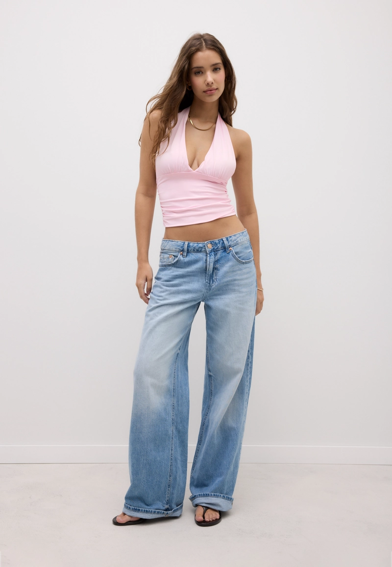 Топ халтер со сборками и завязками на шее