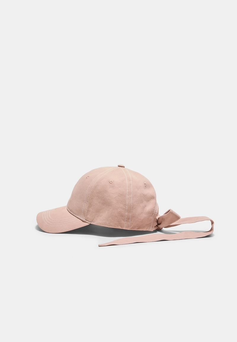 Кепка с бантом