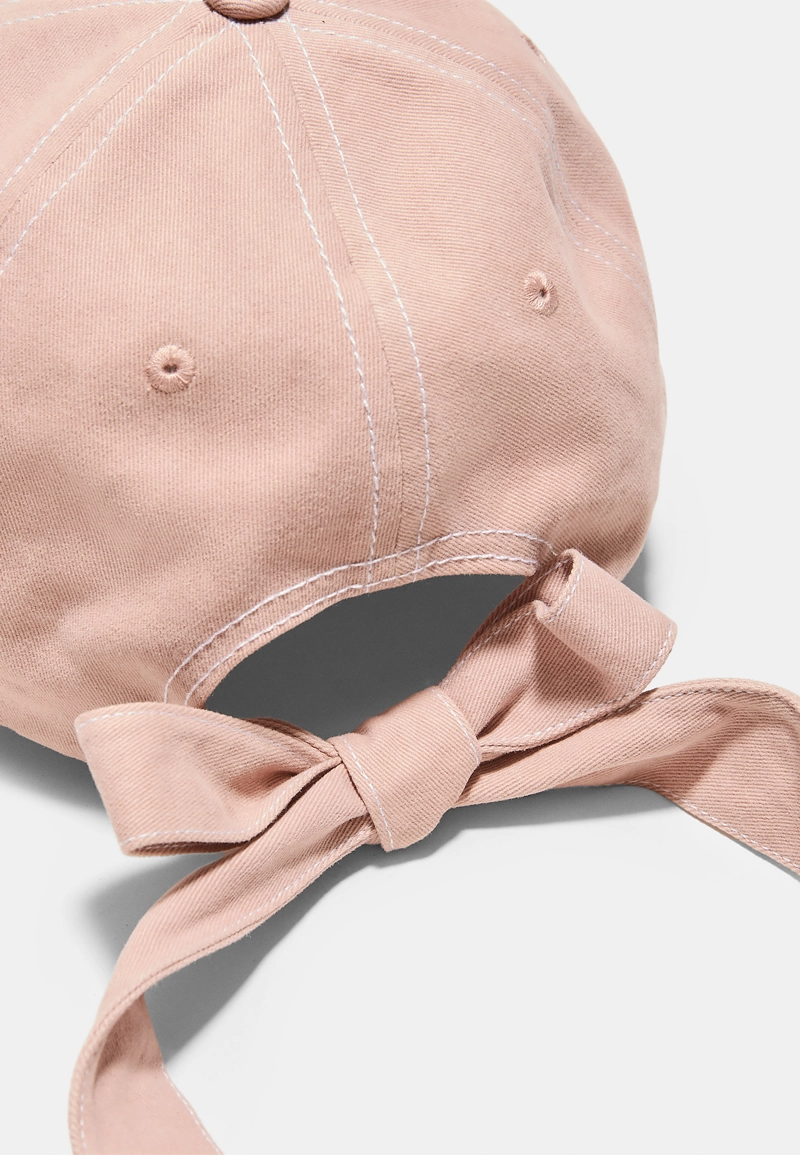 Кепка с бантом