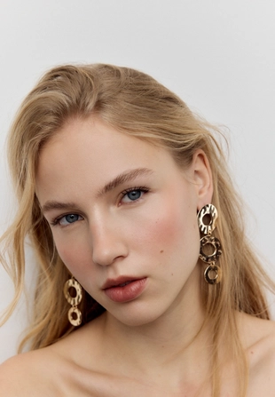 Серьги макси с рельефным узором- Заказать в России