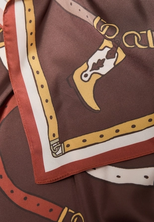 Платок с принтом в виде замков- Заказать в России