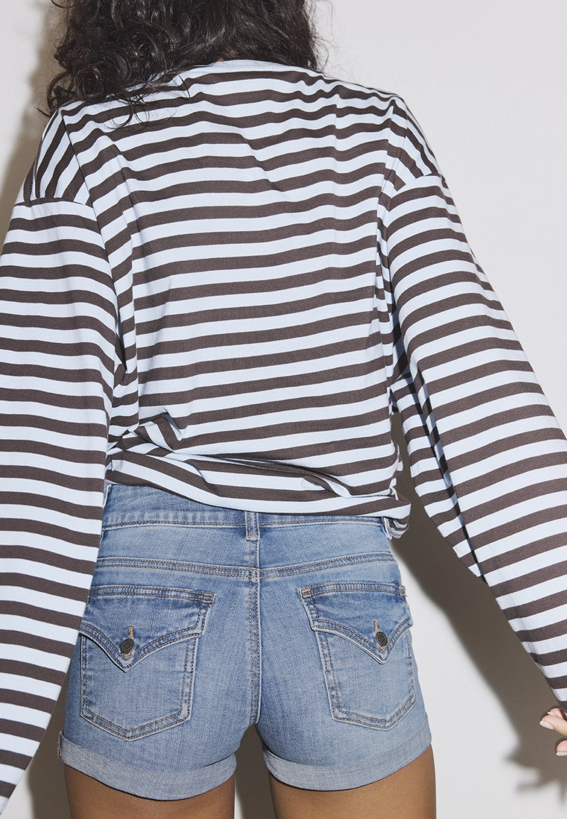 Джинсовые шорты с отворотами