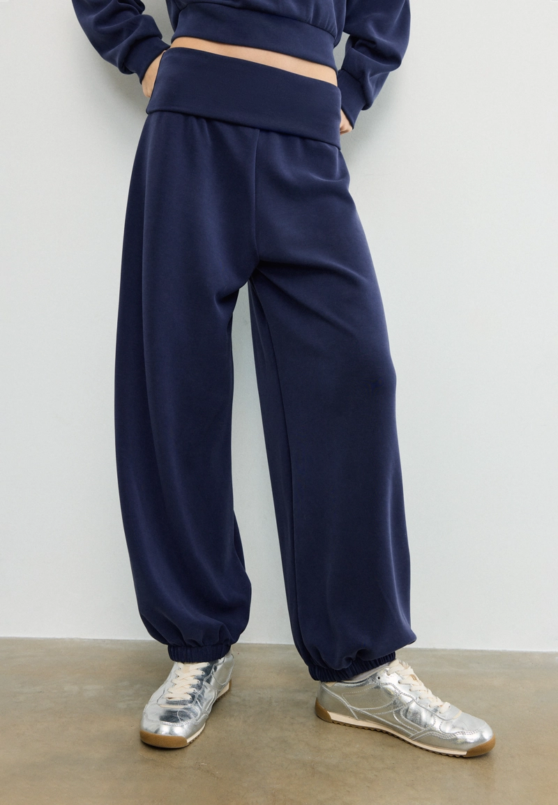 Мягкие брюки-джоггеры «рукава-фонарики» с отворотом на талии