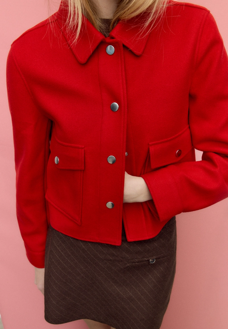 Укороченная куртка из мягкой ткани