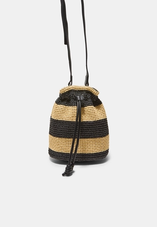 Комбинированная сумка-мешок крючком- Заказать в России