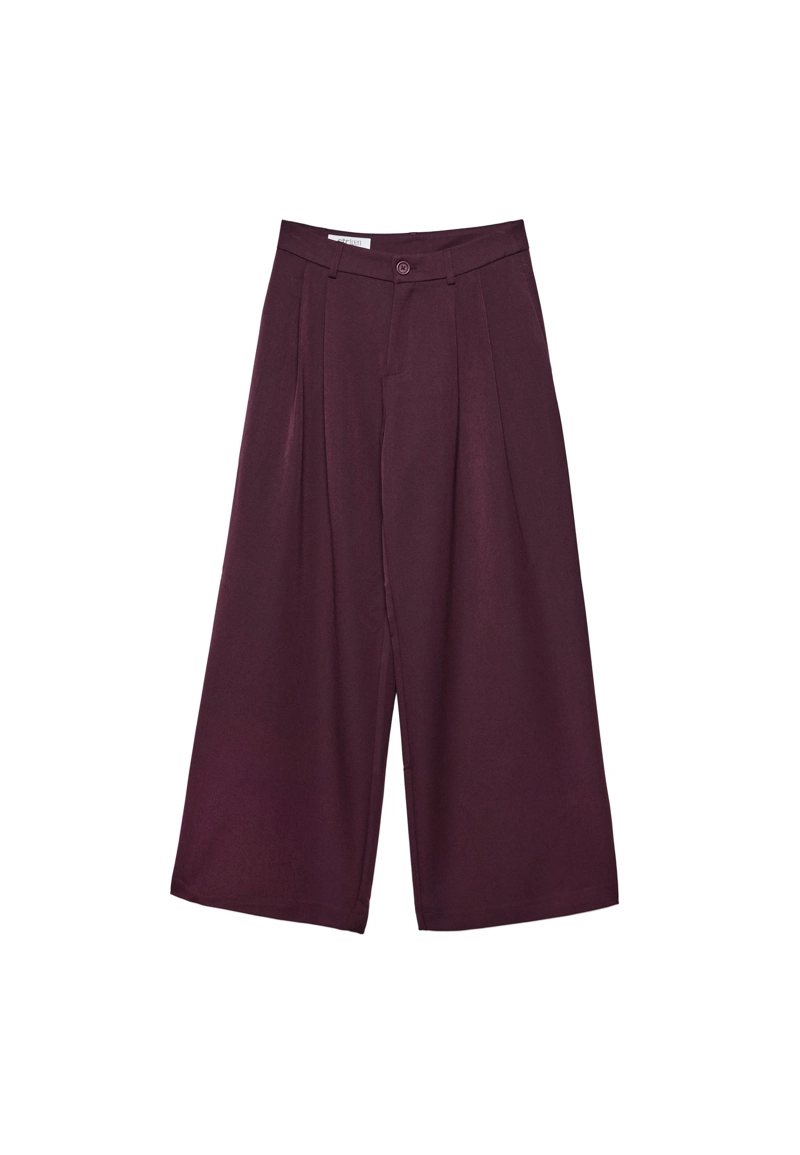 Классические брюки широкого кроя с защипами