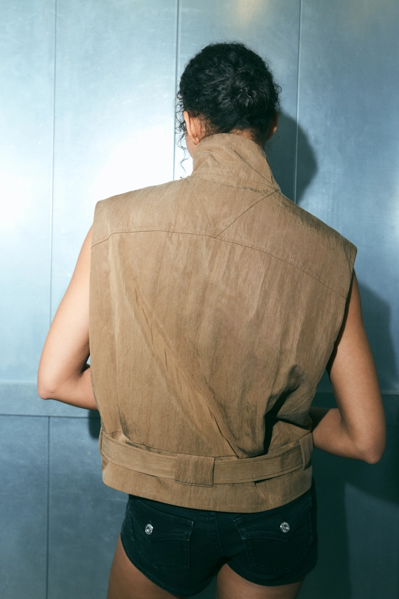 Базовый жилет свободного кроя